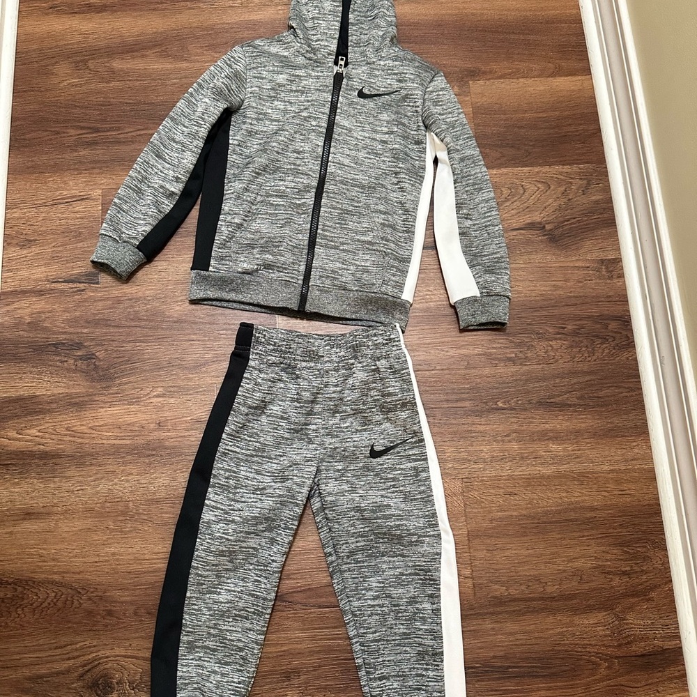 Nike Kids Gray and Black Jogger Set